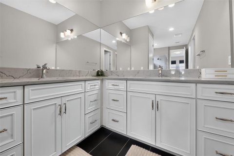 Casa en venta en Sarasota, Florida, 4 dormitorios, 204.11 m2 № 2231240 - foto 28