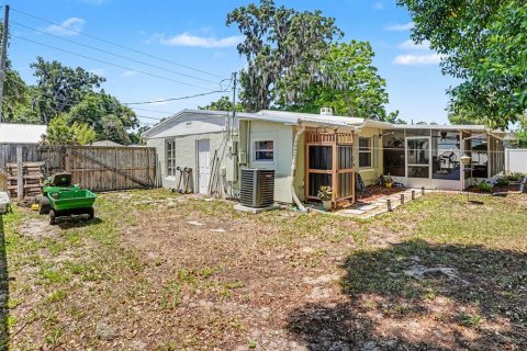 House in Mount Dora, Florida 3 bedrooms, 102.38 sq.m. № 2126740 - photo 26