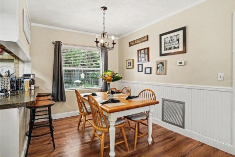 House in Mount Dora, Florida 3 bedrooms, 102.38 sq.m. № 2126740 - photo 7