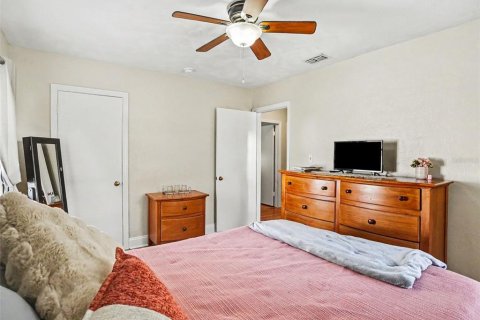 House in Mount Dora, Florida 3 bedrooms, 102.38 sq.m. № 2126740 - photo 19