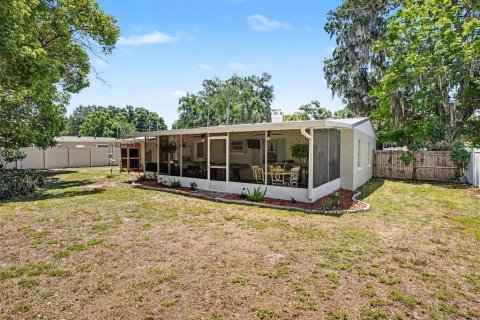 House in Mount Dora, Florida 3 bedrooms, 102.38 sq.m. № 2126740 - photo 25