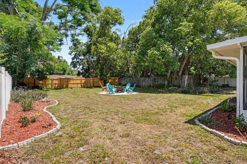 House in Mount Dora, Florida 3 bedrooms, 102.38 sq.m. № 2126740 - photo 28