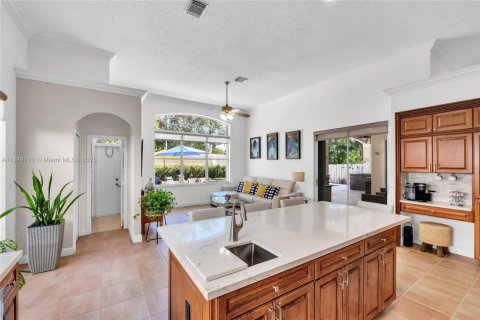 House in Pembroke Pines, Florida 4 bedrooms, 224.27 sq.m. № 1964086 - photo 18