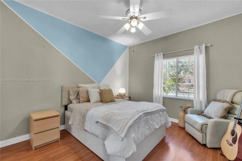 House in Pembroke Pines, Florida 4 bedrooms, 224.27 sq.m. № 1964086 - photo 25