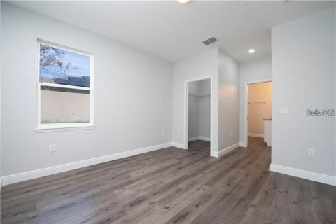 House in Winter Haven, Florida 3 bedrooms, 117.99 sq.m. № 2395966 - photo 10