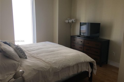 Condo in Miami, Florida, 3 bedrooms  № 2069635 - photo 4