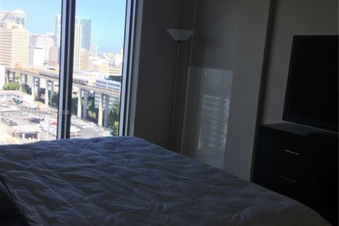 Condo in Miami, Florida, 3 bedrooms  № 2069635 - photo 8