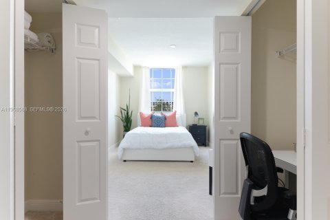 Condo in West Palm Beach, Florida, 2 bedrooms  № 2029787 - photo 20