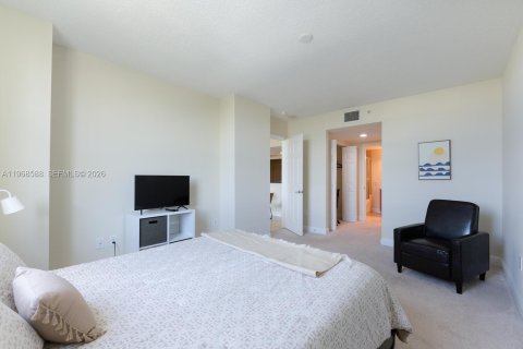 Condo in West Palm Beach, Florida, 2 bedrooms  № 2029787 - photo 12