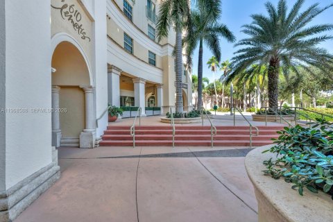 Condo in West Palm Beach, Florida, 2 bedrooms  № 2029787 - photo 3