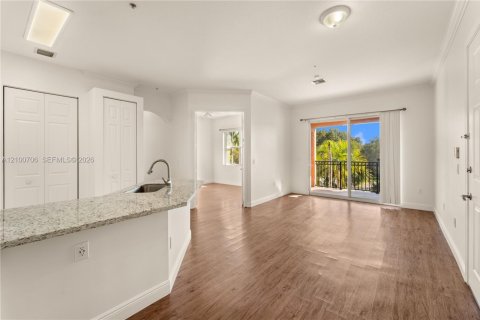 Condominio en venta en Miramar, Florida, 2 dormitorios, 82.68 m2 № 2428262 - foto 3