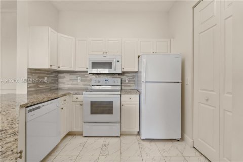 Condominio en venta en Miramar, Florida, 2 dormitorios, 82.68 m2 № 2428262 - foto 7