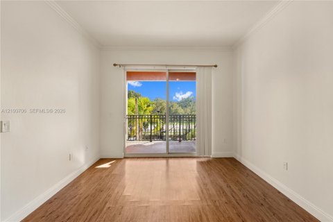 Condominio en venta en Miramar, Florida, 2 dormitorios, 82.68 m2 № 2428262 - foto 4