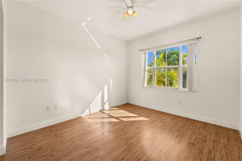 Condominio en venta en Miramar, Florida, 2 dormitorios, 82.68 m2 № 2428262 - foto 12
