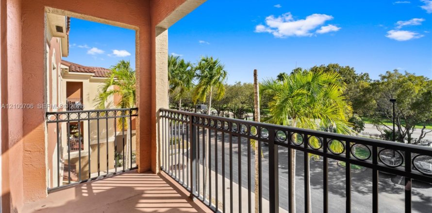 Condominio en Miramar, Florida, 2 dormitorios  № 2428262