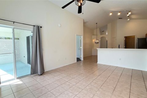 Casa en alquiler en Davenport, Florida, 4 dormitorios, 150.69 m2 № 1902184 - foto 12