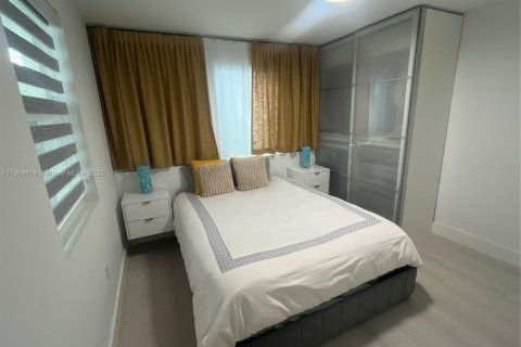 Villa ou maison à vendre à North Miami, Floride: 4 chambres, 141.12 m2 № 1967119 - photo 8