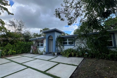 Villa ou maison à vendre à North Miami, Floride: 4 chambres, 141.12 m2 № 1967119 - photo 5