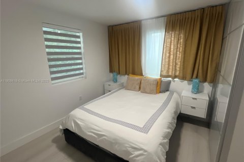 Villa ou maison à vendre à North Miami, Floride: 4 chambres, 141.12 m2 № 1967119 - photo 7