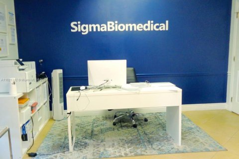 Immobilier commercial à vendre à Tamarac, Floride № 2054960 - photo 7