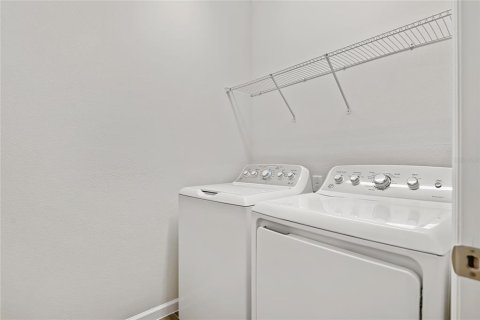 Купить виллу или дом в Маскотт, Флорида 10 комнат, 226.68м2, № 1262016 - фото 14