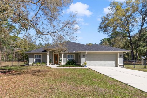 House in Ocala, Florida 4 bedrooms, 195.75 sq.m. № 1691990 - photo 1
