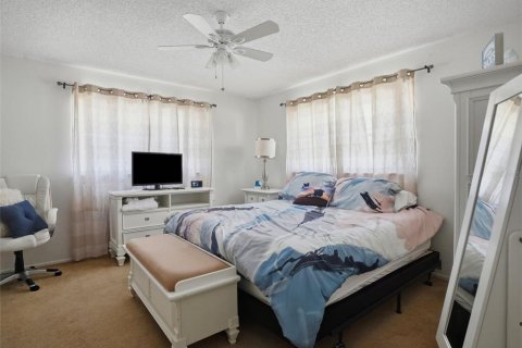 House in Hudson, Florida 3 bedrooms, 179.49 sq.m. № 2411613 - photo 22