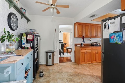 House in Hudson, Florida 3 bedrooms, 179.49 sq.m. № 2411613 - photo 16