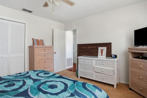 House in Hudson, Florida 3 bedrooms, 179.49 sq.m. № 2411613 - photo 24