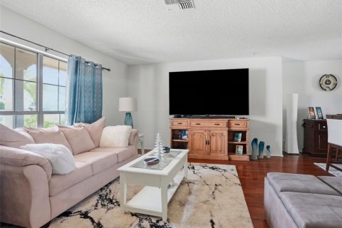 House in Hudson, Florida 3 bedrooms, 179.49 sq.m. № 2411613 - photo 7