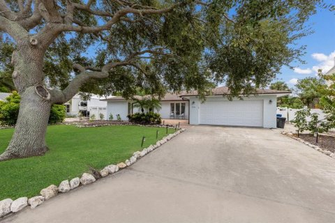 Casa en venta en Bradenton, Florida, 5 dormitorios, 198.44 m2 № 1906044 - foto 19