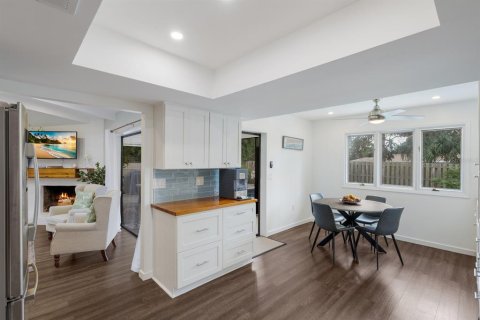 Casa en venta en Bradenton, Florida, 5 dormitorios, 198.44 m2 № 1906044 - foto 4