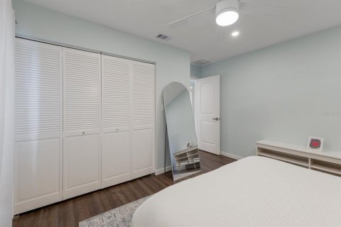 Casa en venta en Bradenton, Florida, 5 dormitorios, 198.44 m2 № 1906044 - foto 13