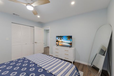 Casa en venta en Bradenton, Florida, 5 dormitorios, 198.44 m2 № 1906044 - foto 16