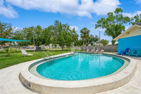Touwnhouse à vendre à Bradenton, Floride: 2 chambres, 94.76 m2 № 1679637 - photo 29