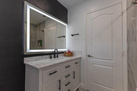Villa ou maison à vendre à Orlando, Floride: 4 chambres, 192.68 m2 № 2202602 - photo 29