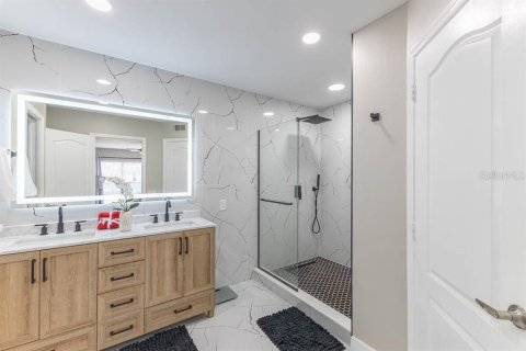 Villa ou maison à vendre à Orlando, Floride: 4 chambres, 192.68 m2 № 2202602 - photo 22