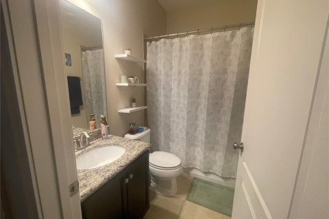 Villa ou maison à louer à Brandon, Floride: 4 chambres, 182 m2 № 2319192 - photo 9