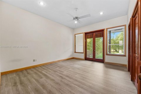 Casa en venta en Homestead, Florida, 4 dormitorios, 609.44 m2 № 2058444 - foto 27