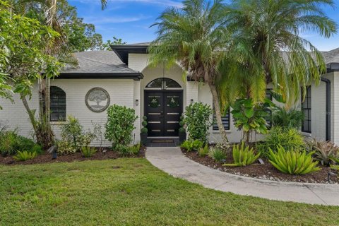 House in Sarasota, Florida 4 bedrooms, 235.32 sq.m. № 2103374 - photo 4