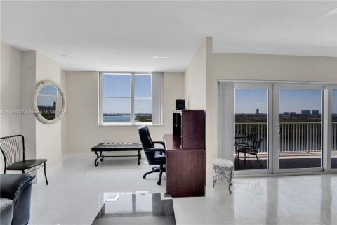 Condominio en venta en Sunny Isles Beach, Florida, 3 dormitorios, 145.86 m2 № 1862956 - foto 9