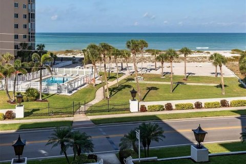 Condo in Venice, Florida, 2 bedrooms  № 1533105 - photo 25