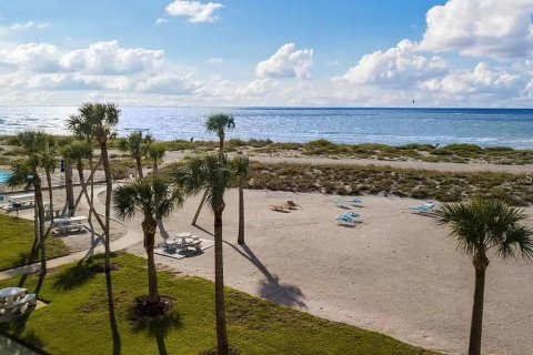 Condo in Venice, Florida, 2 bedrooms  № 1533105 - photo 27