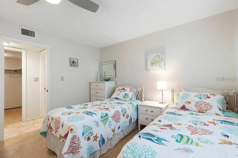 Condo in Venice, Florida, 2 bedrooms  № 1533105 - photo 15