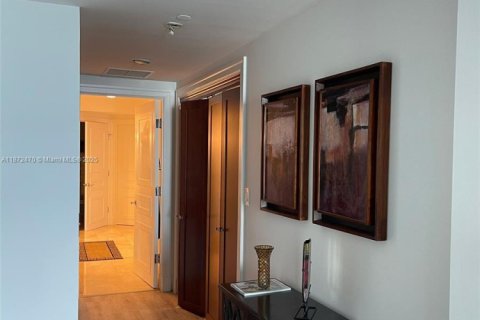 Condo in Aventura, Florida, 3 bedrooms  № 1922566 - photo 29