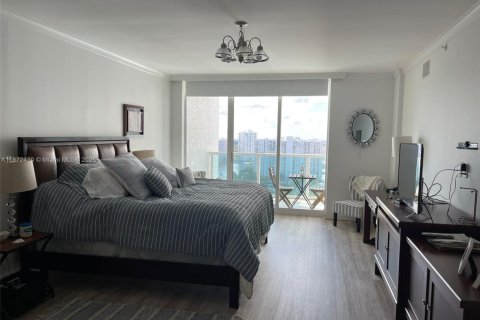 Condo in Aventura, Florida, 3 bedrooms  № 1922566 - photo 27