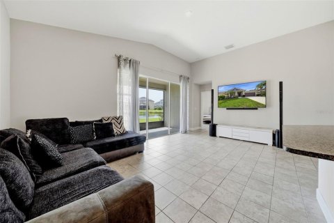 House in Wesley Chapel, Florida 3 bedrooms, 190.45 sq.m. № 2210140 - photo 10