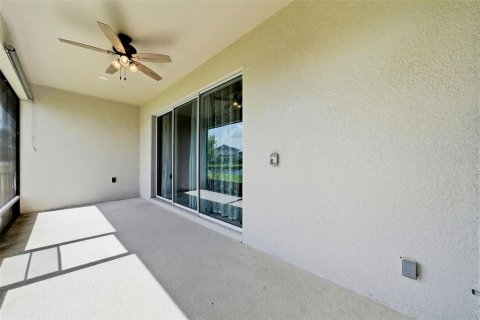 House in Wesley Chapel, Florida 3 bedrooms, 190.45 sq.m. № 2210140 - photo 29