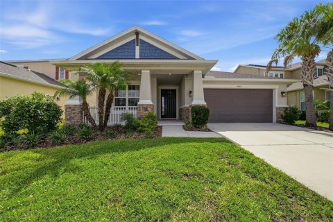 House in Wesley Chapel, Florida 3 bedrooms, 190.45 sq.m. № 2210140