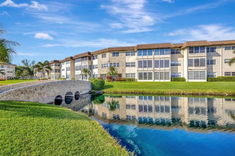 Condo à Lauderdale Lakes, Floride, 2 chambres  № 2079916